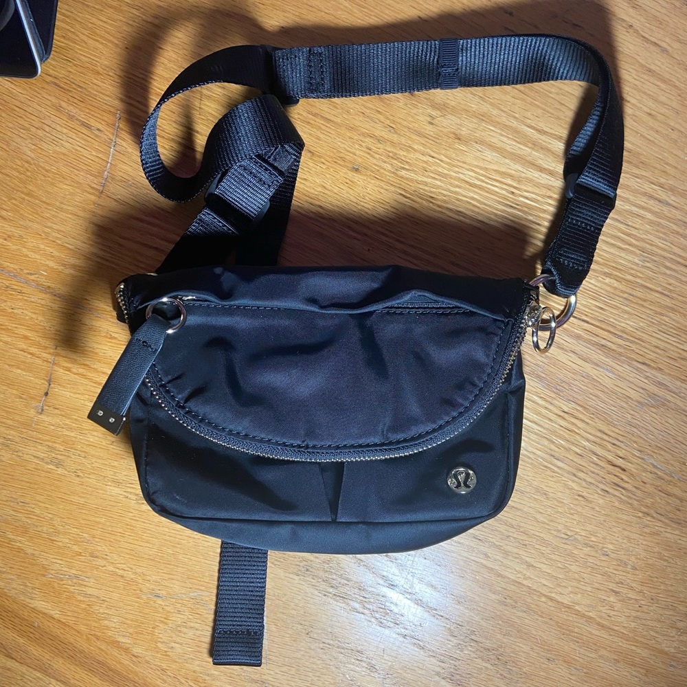 Lululemon Festival Bag Micro